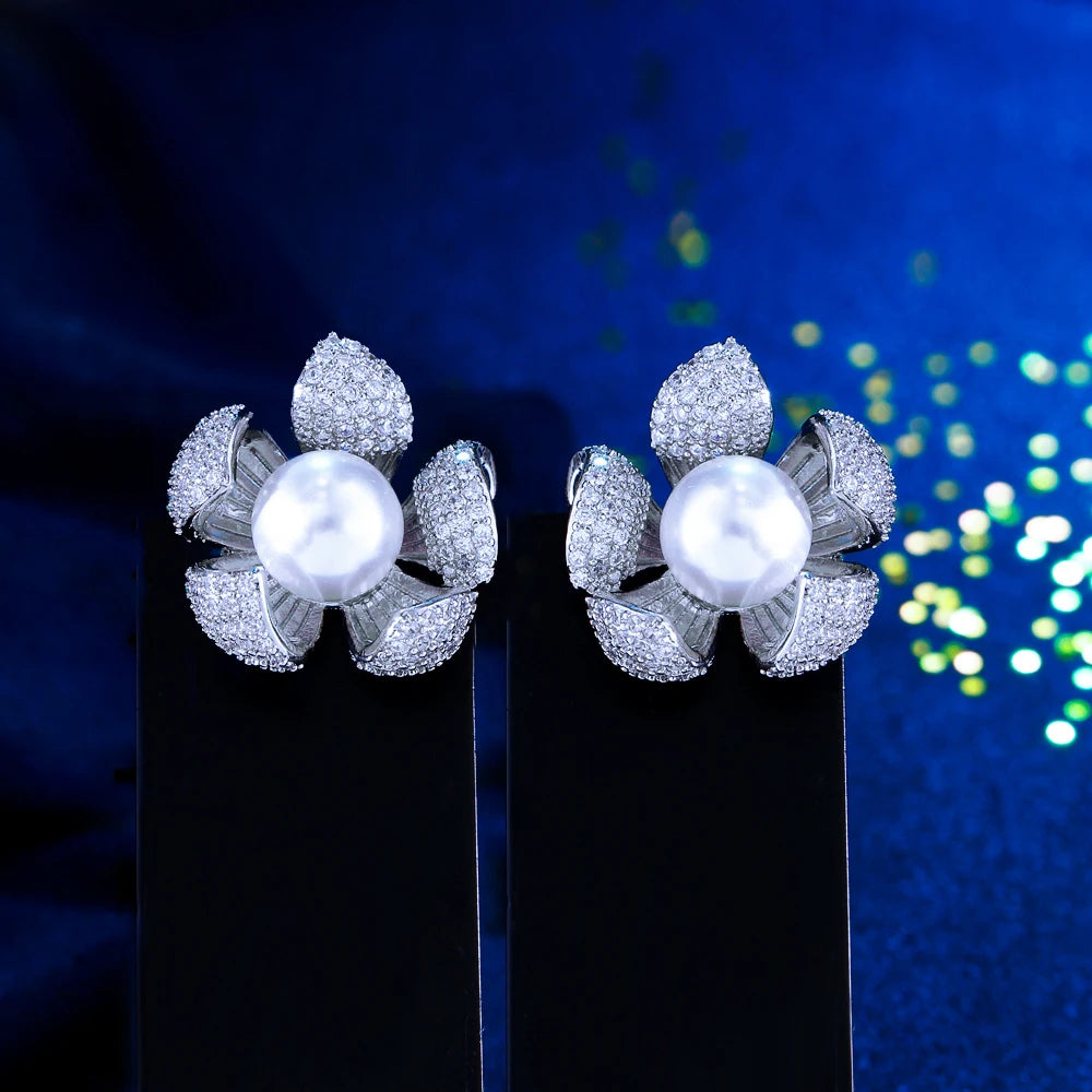 Perla Round Crystal Stud Earrings