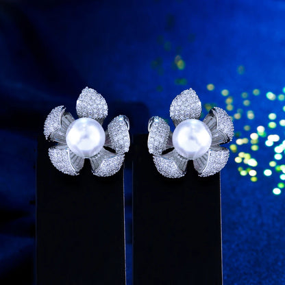 Perla Round Crystal Stud Earrings