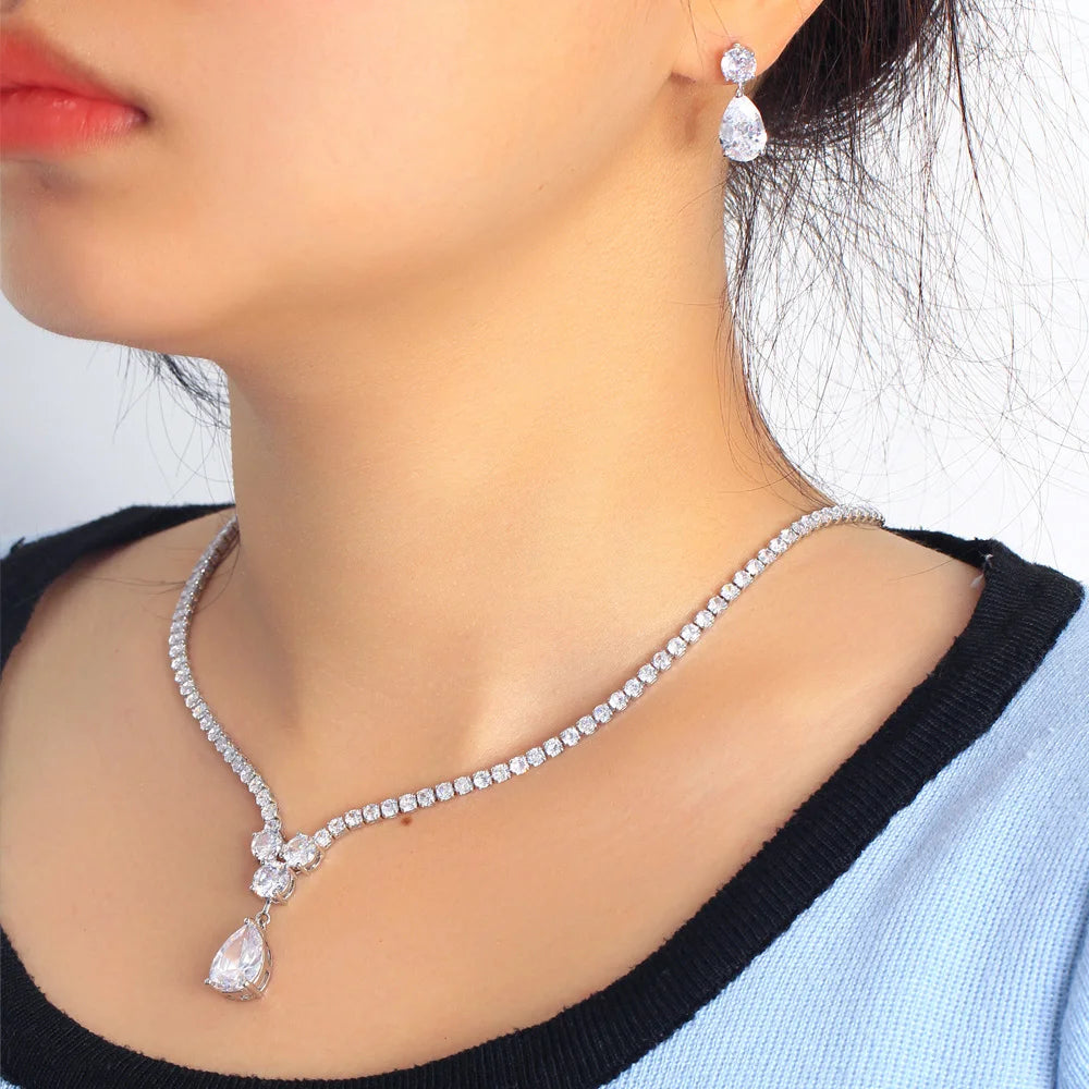 Rosée Waterdrop Crystal Pendant Set