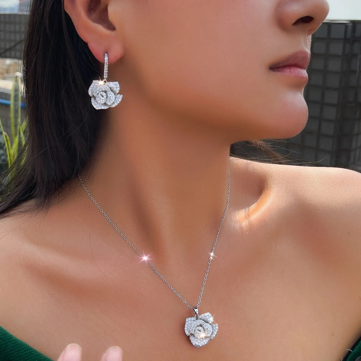Fleurette Rose-Gold Flower Pendant Set