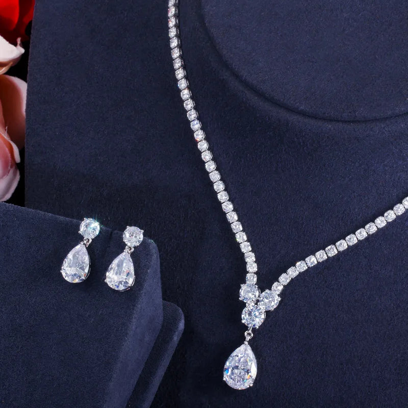 Rosée Waterdrop Crystal Pendant Set