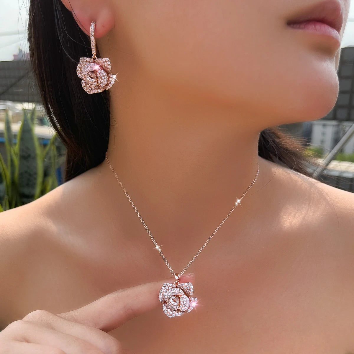 Fleurette Rose-Gold Flower Pendant Set