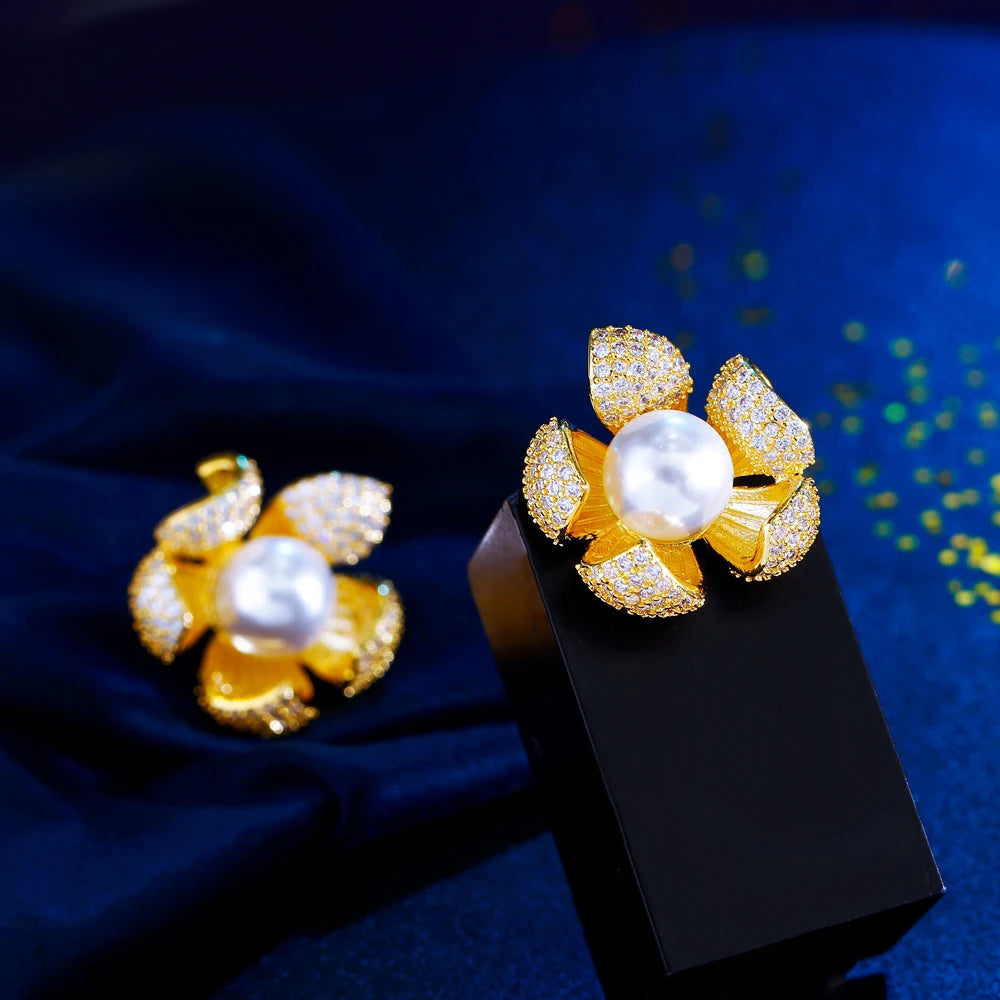 Perla Round Crystal Stud Earrings