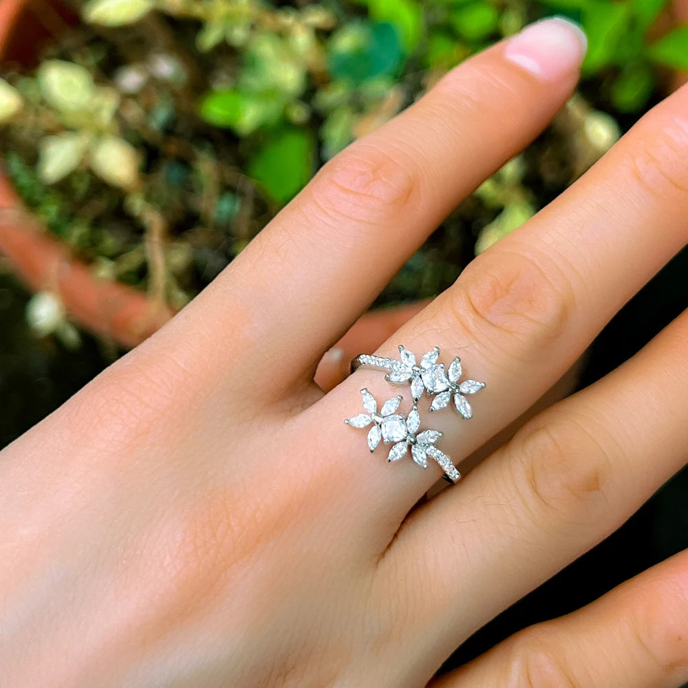 Lumière Flower Crystal Ring