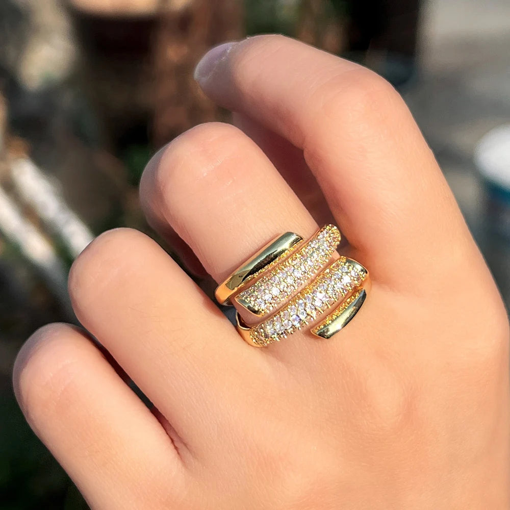 Éclat Irregular Crystal Ring