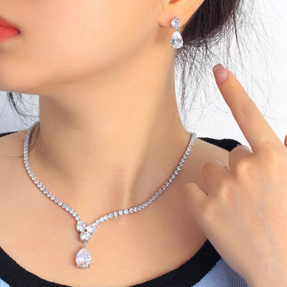 Rosée Waterdrop Crystal Pendant Set